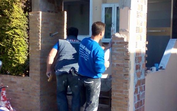 Τοποθέτηση επένδυση πέτρας από το συνεργείο New Home Constructions τηλ 210-2481000