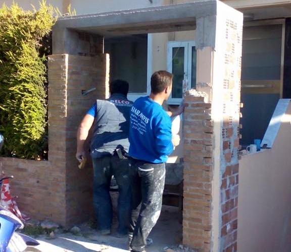 Τοποθέτηση επένδυση πέτρας από το συνεργείο New Home Constructions τηλ 210-2481000