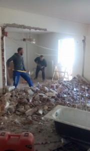 Φωτογραφίες από την έναρξη εργασιών και την αποξήλωση του χώρου του διαμερίσματος